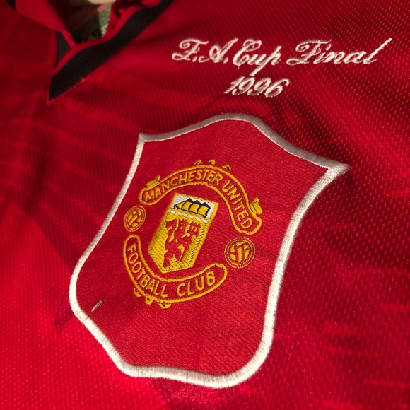 Manchester United 1996 F.A. Cup Final jersey - Picture 2 of 6